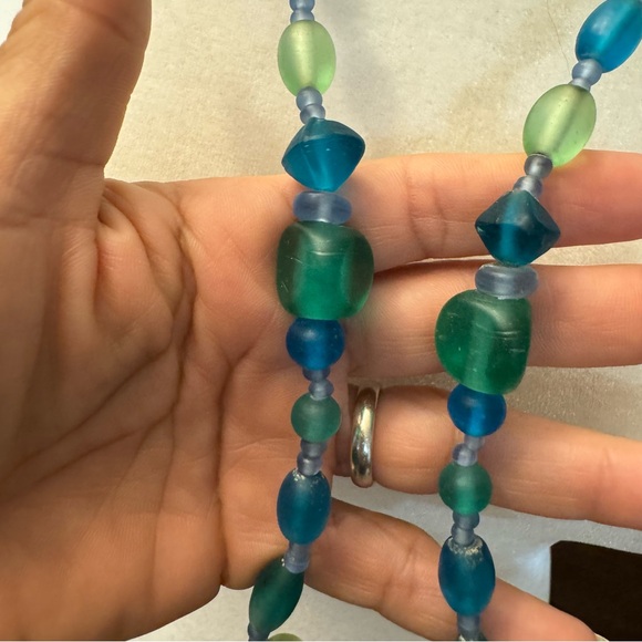 Beautiful Frosted Sea Glass Shell Clasp Necklace Beaded Statement Chunky Signed - Picture 8 of 13